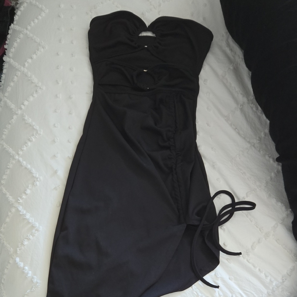 SHEIN Black Asymmetrical Ruched Strapless Dress